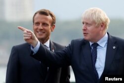 Macron İngiltere Başbakanı Boris Johnson'la